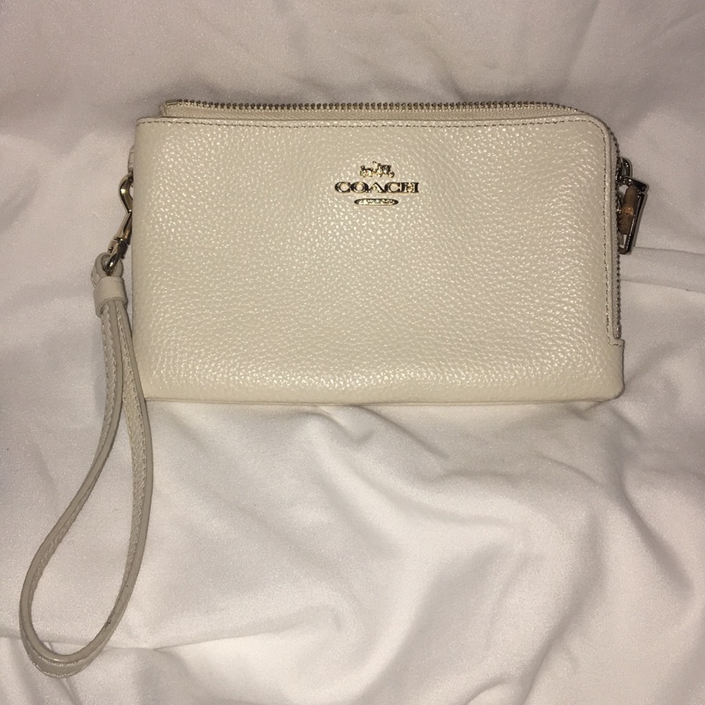 Coach Wristlet - Picture 2 of 7
